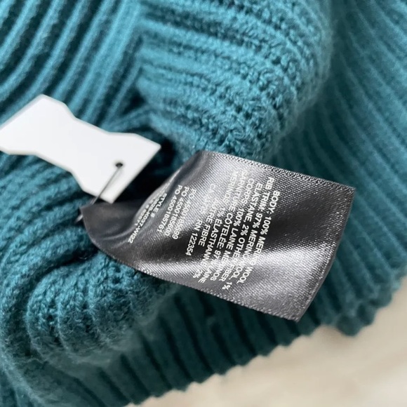 Aritzia guell sweater nwot - Picture 9 of 9